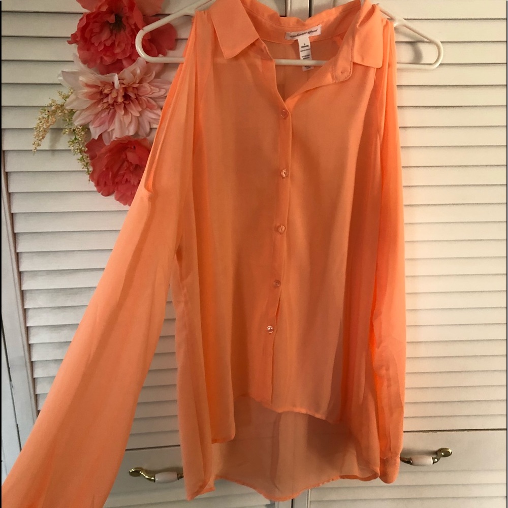 Cold shoulder top
